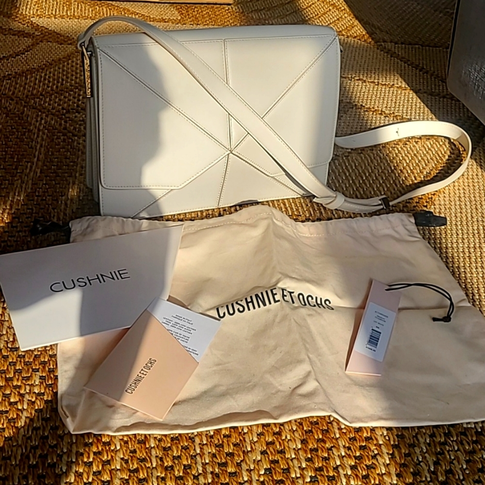 Cushnie et ochs medium crossbody leather bag
